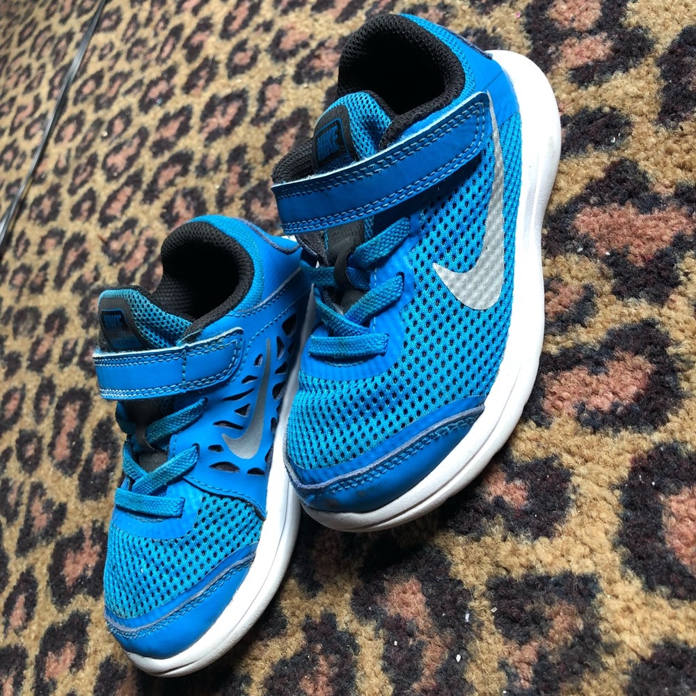 Nike flex shoes size 9c